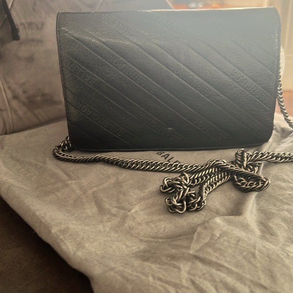 Balenciaga Wallet on a chain - Picture 3 of 5